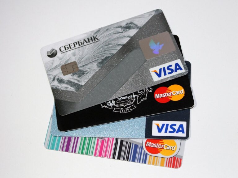 Best Student Credit Cards in the USA with No Annual Fee (2025)